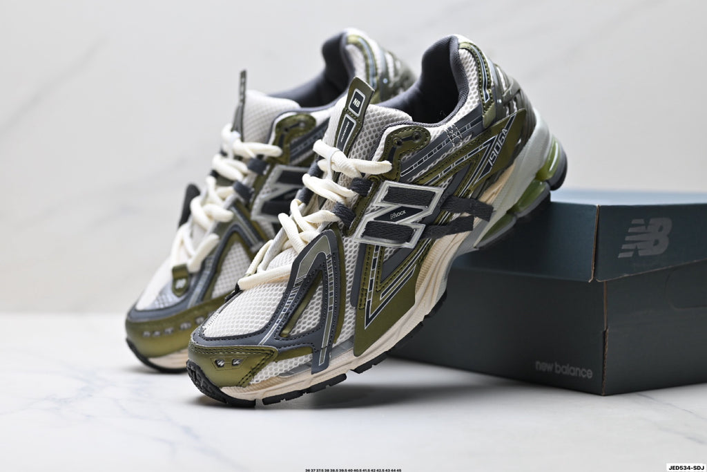 New Balance M1906 Retro Dad Sneaker – U1906ANC
