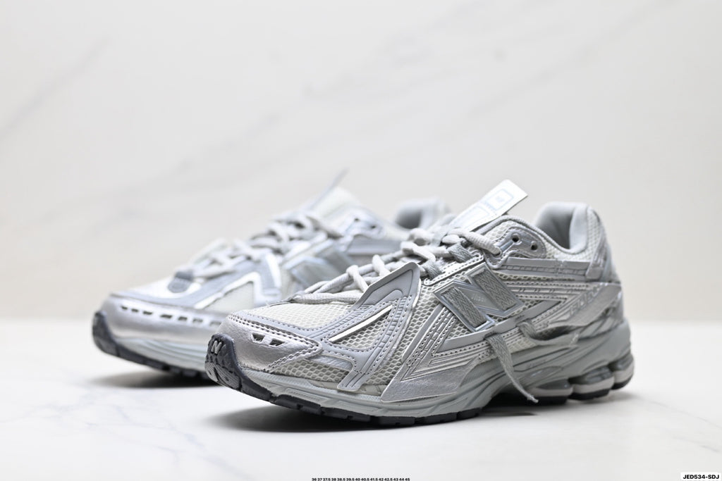 New Balance M1906 Retro Dad Sneaker – M1906AG