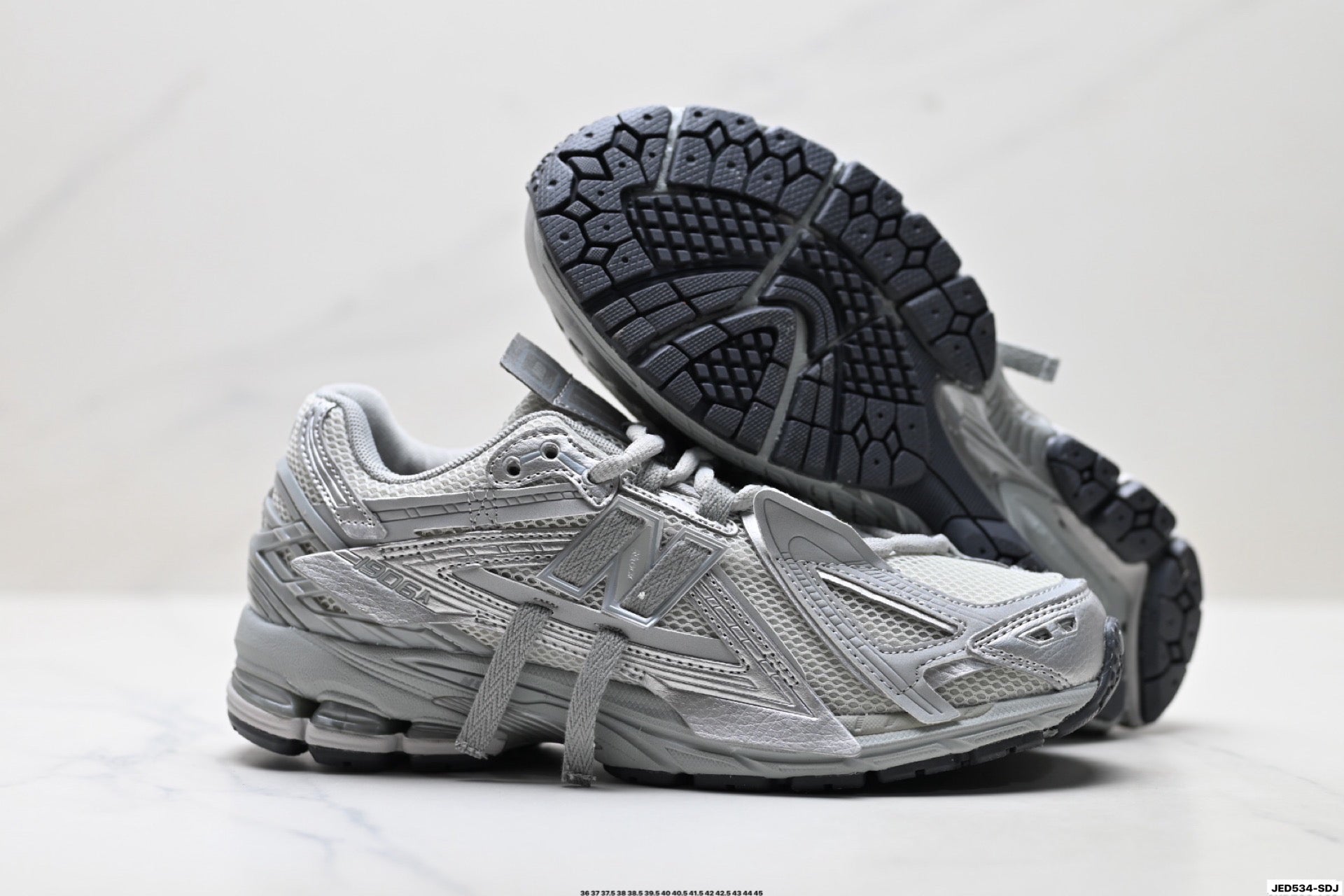 New Balance M1906 Retro Dad Sneaker – M1906AG