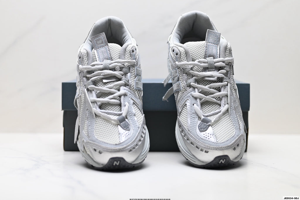 New Balance M1906 Retro Dad Sneaker – M1906AG