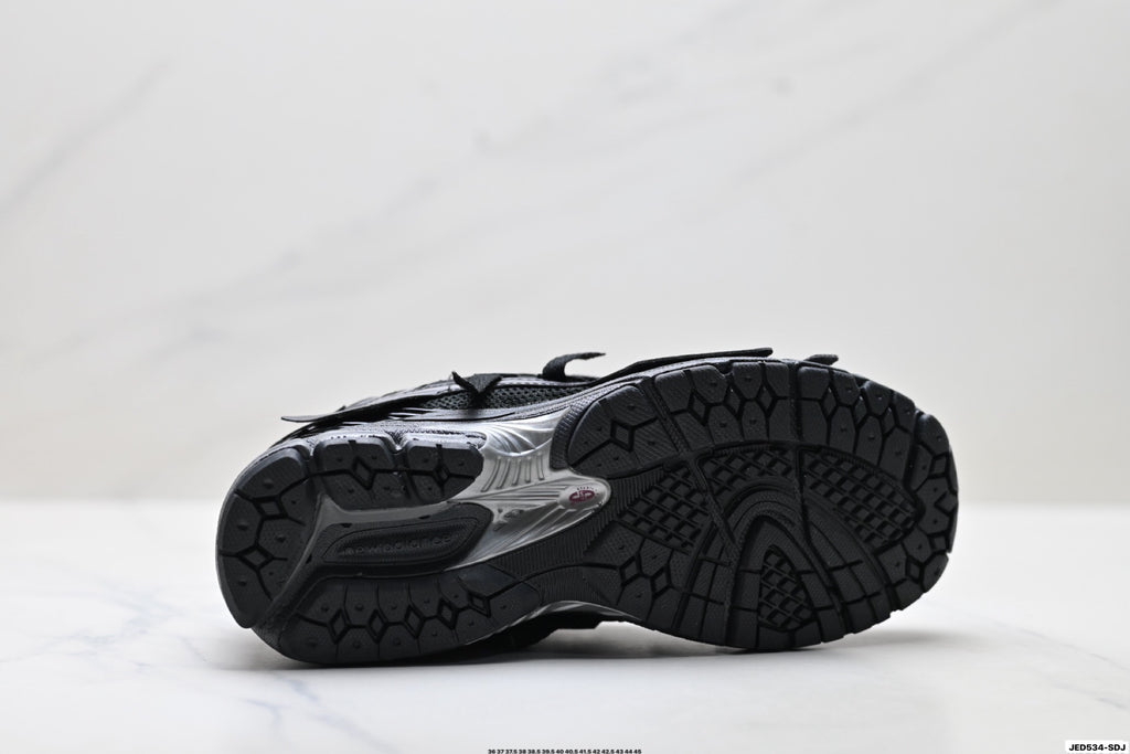 New Balance M1906 Retro Dad Sneaker – M1906AF