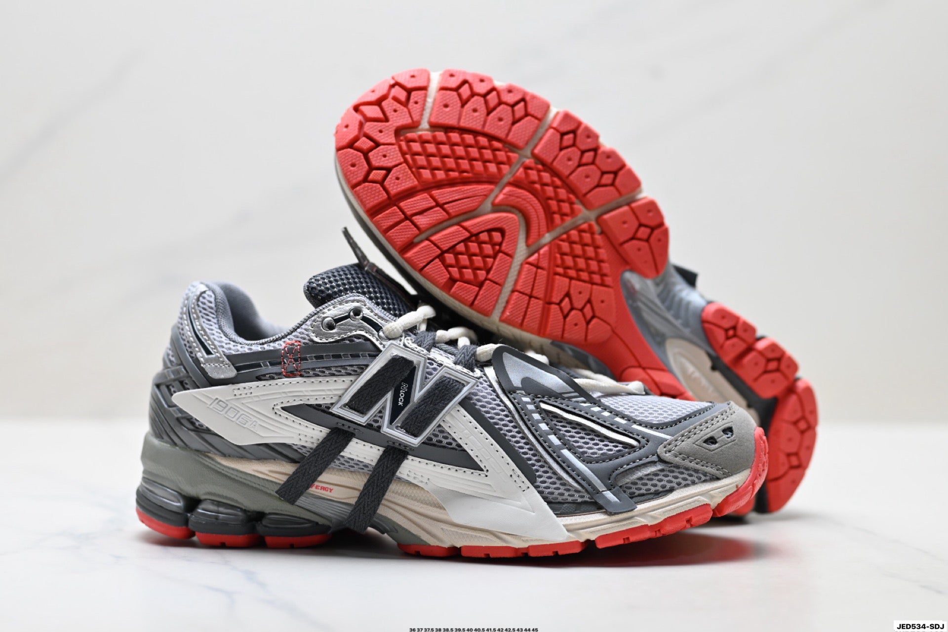 New Balance M1906 Retro Dad Sneaker – M1906AC