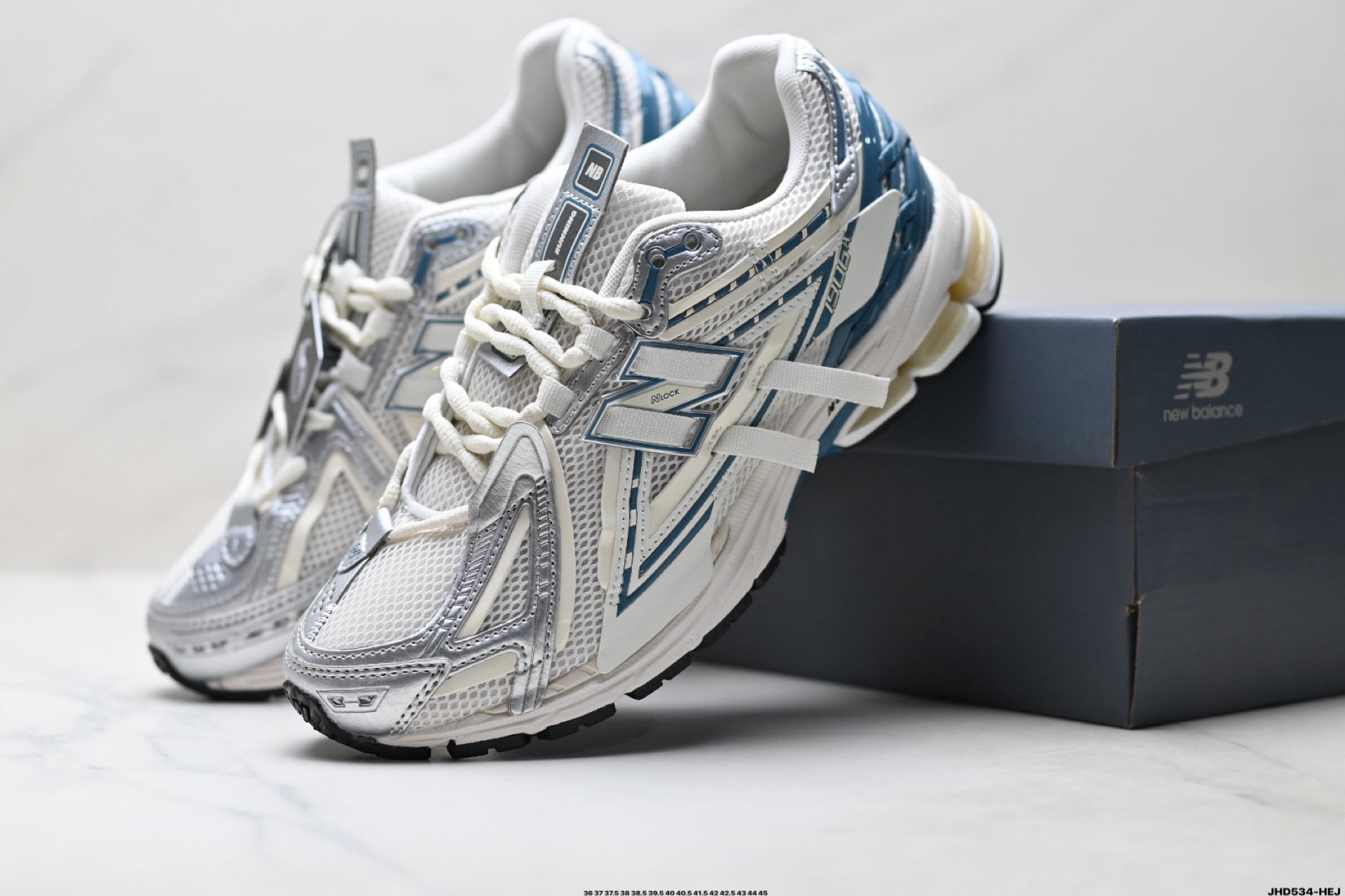 New Balance M1906 Retro Dad Sneaker – U1906AS