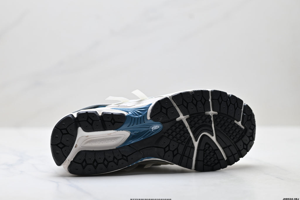 New Balance M1906 Retro Dad Sneaker – U1906AS