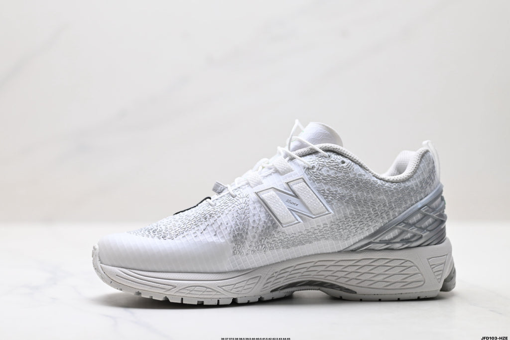 New Balance M1906 Retro Dad Sneaker – U190611X
