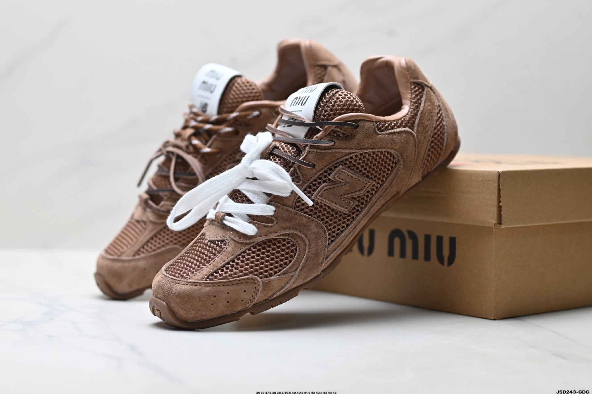 Miu Miu × New Balance 530 SL – 5E165E_3KV6_F0050_F_BD05