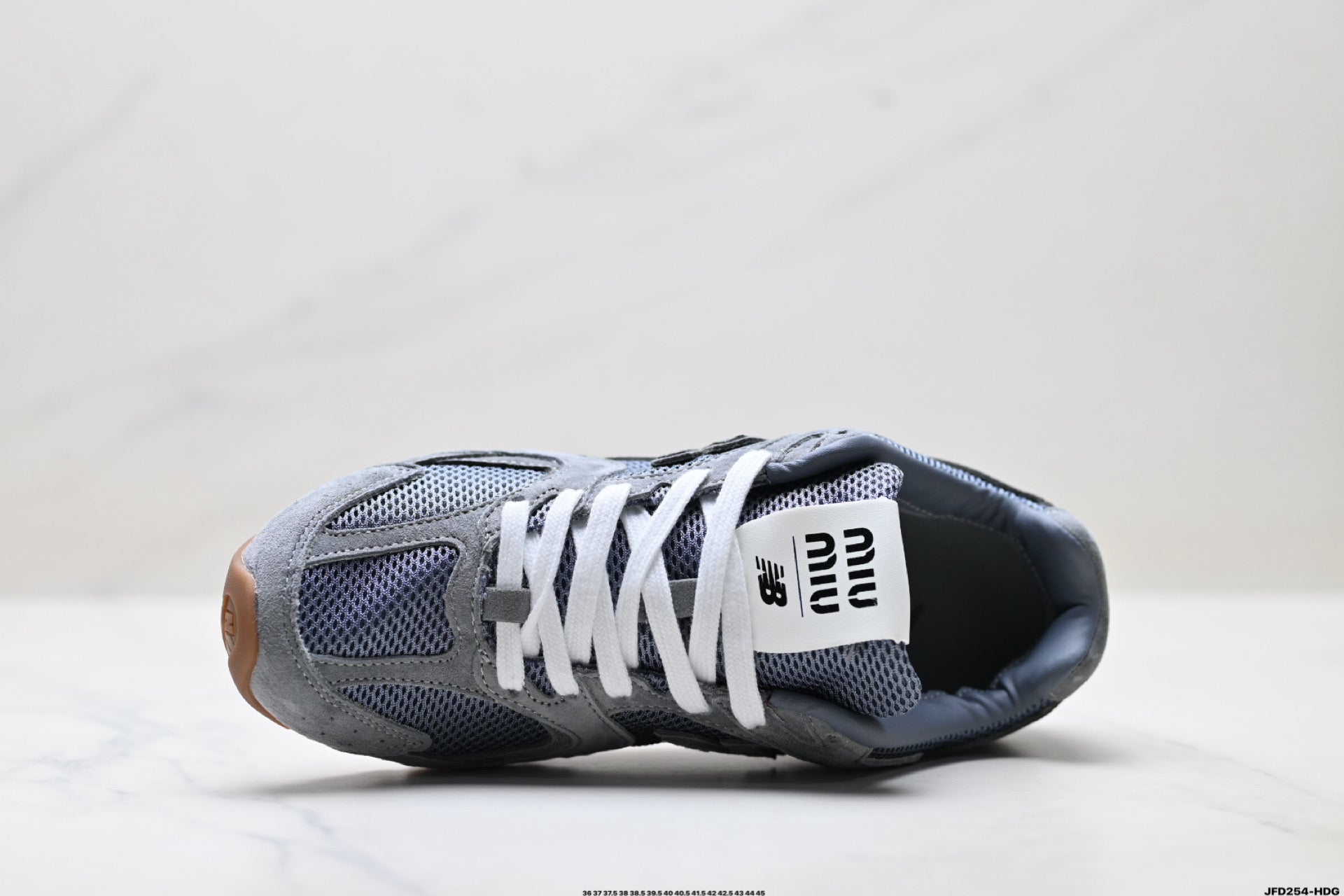 Miu Miu × New Balance 530 SL – 5E165E_3KV6_F0237_F_BD05