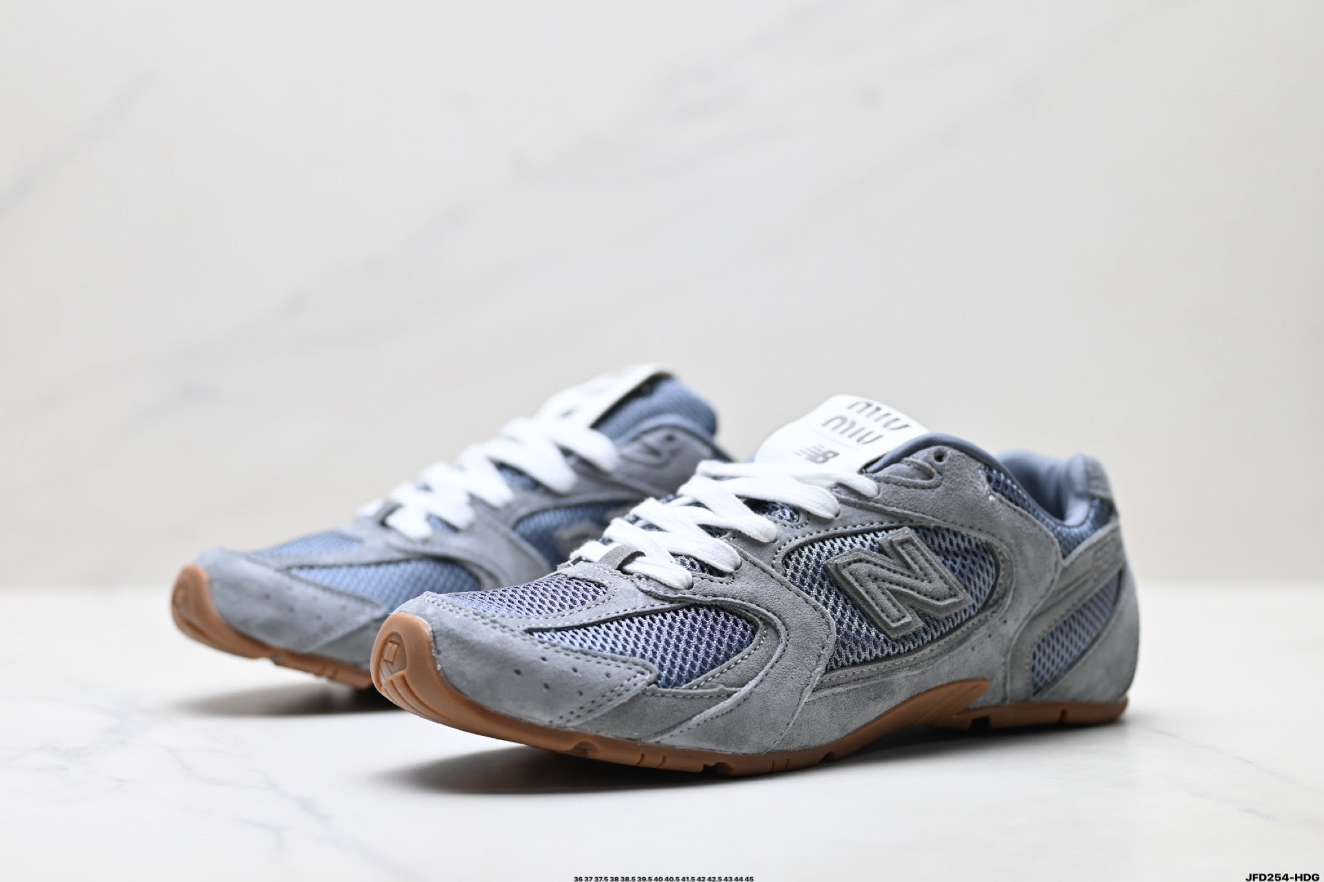 Miu Miu × New Balance 530 SL – 5E165E_3KV6_F0237_F_BD05