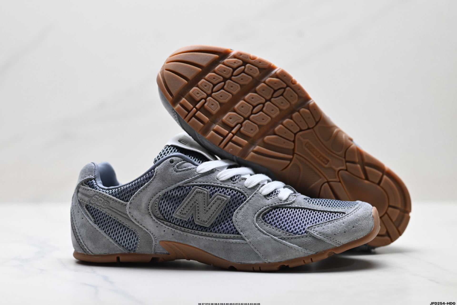 Miu Miu × New Balance 530 SL – 5E165E_3KV6_F0237_F_BD05