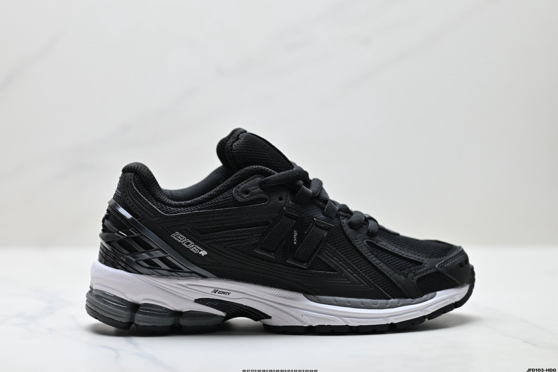 New Balance M1906 Retro Dad Sneaker – M1906RWJ