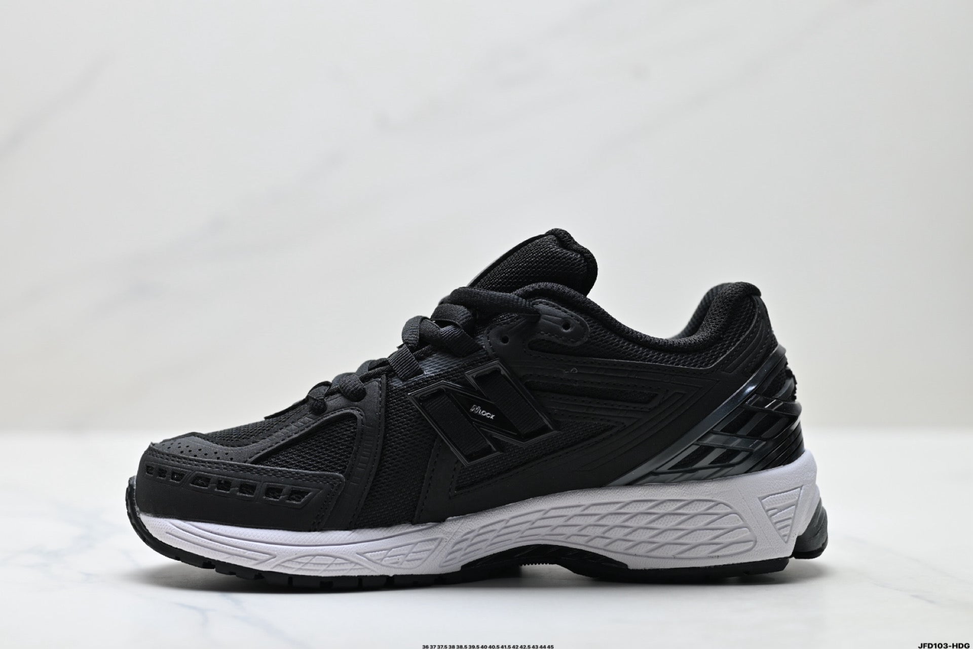 New Balance M1906 Retro Dad Sneaker – M1906RWJ