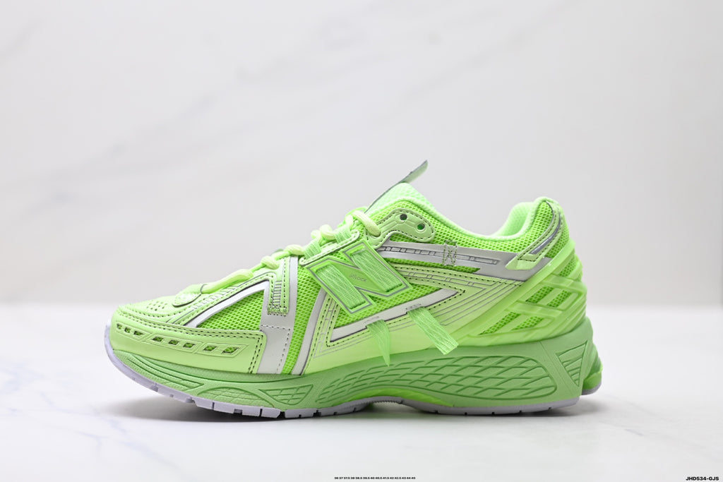 New Balance M1906 Retro Dad Sneaker – U1906AF