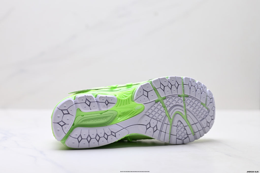 New Balance M1906 Retro Dad Sneaker – U1906AF