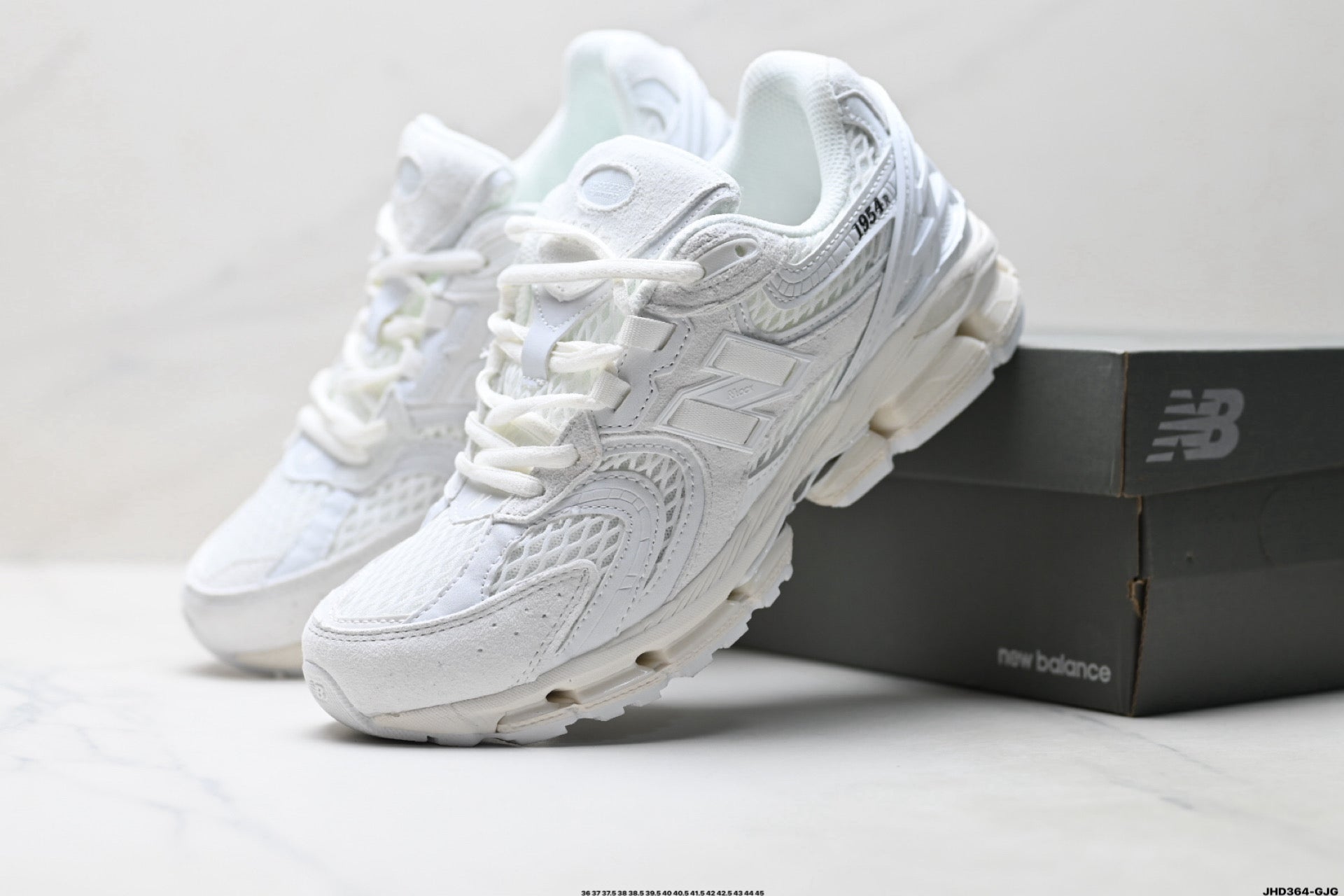 New Balance U19541R3 Retro Dad Sneaker U19541R3