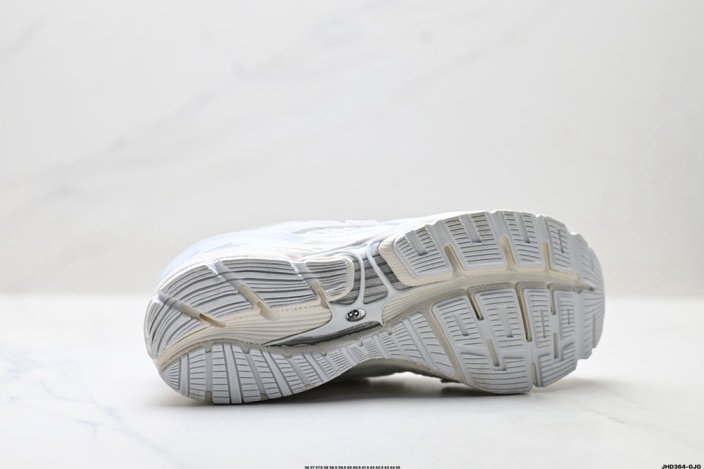 New Balance U19541R3 Retro Dad Sneaker U19541R3