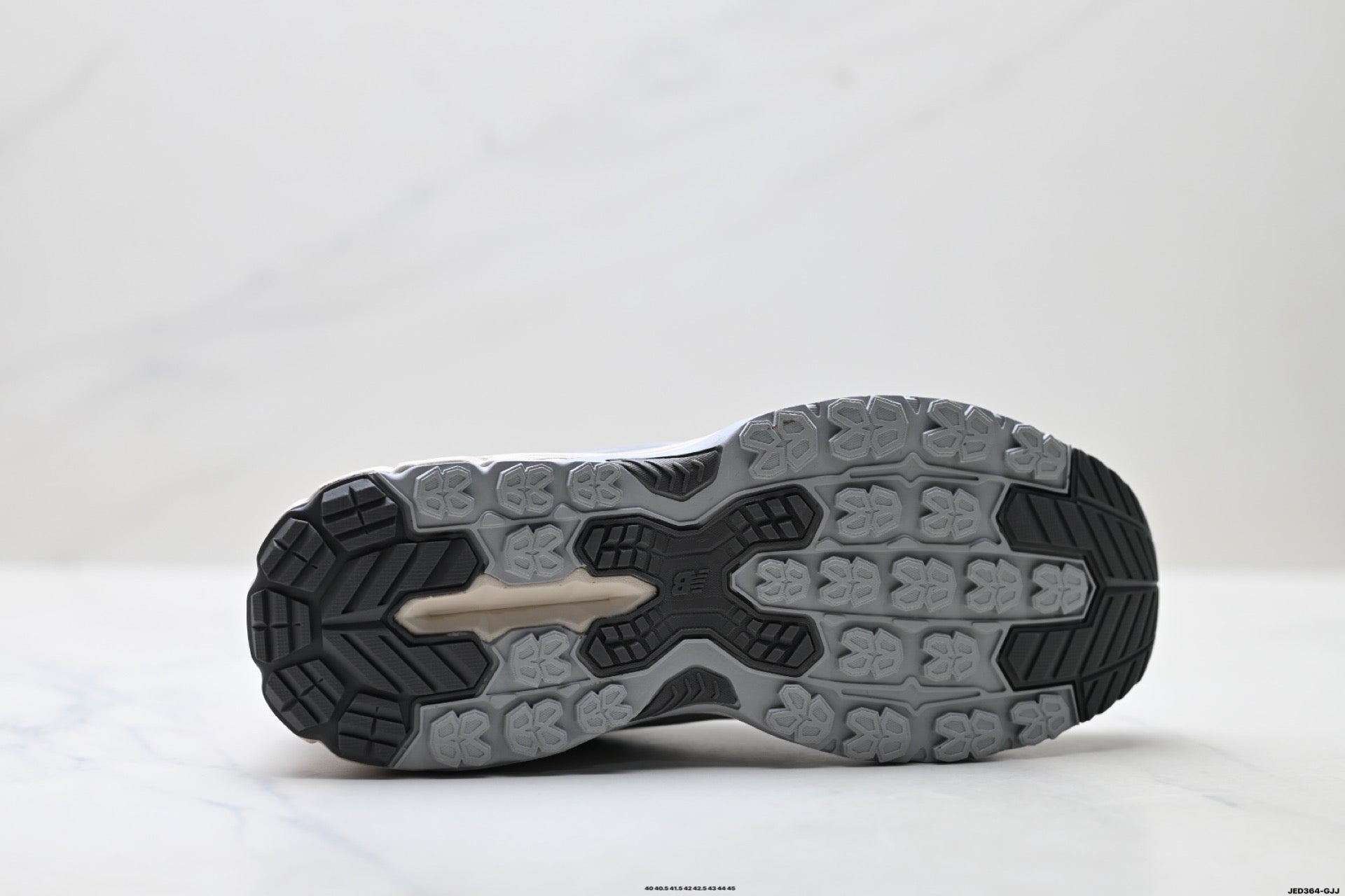 New Balance M4109G0 Low-Top Trail Running Sneaker M4109G0