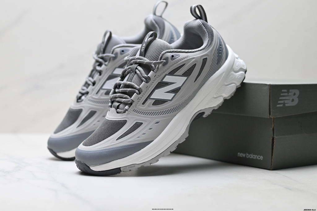 New Balance M4109G1 Low-Top Trail Running Sneaker