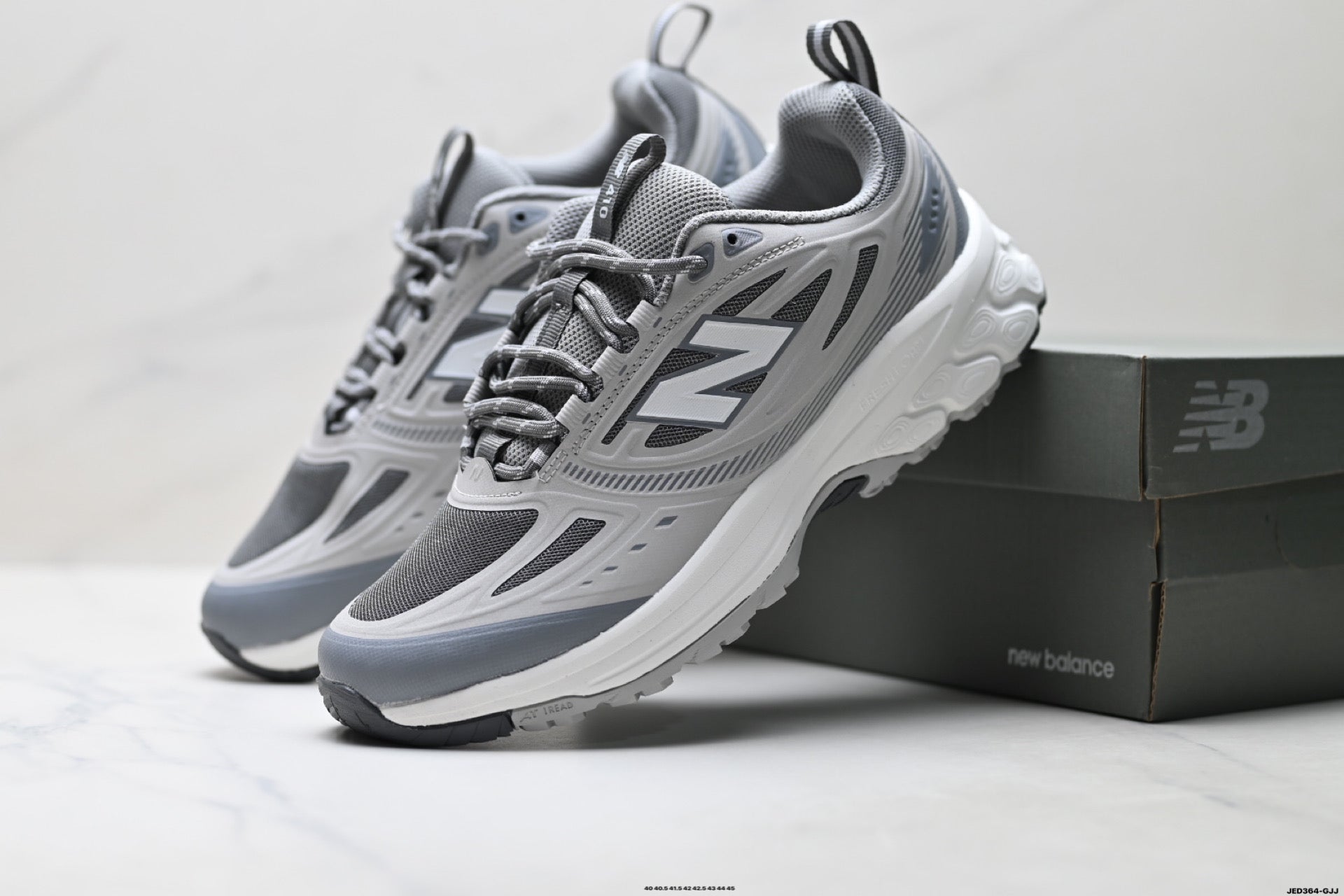 New Balance M4109G1 Low-Top Trail Running Sneaker