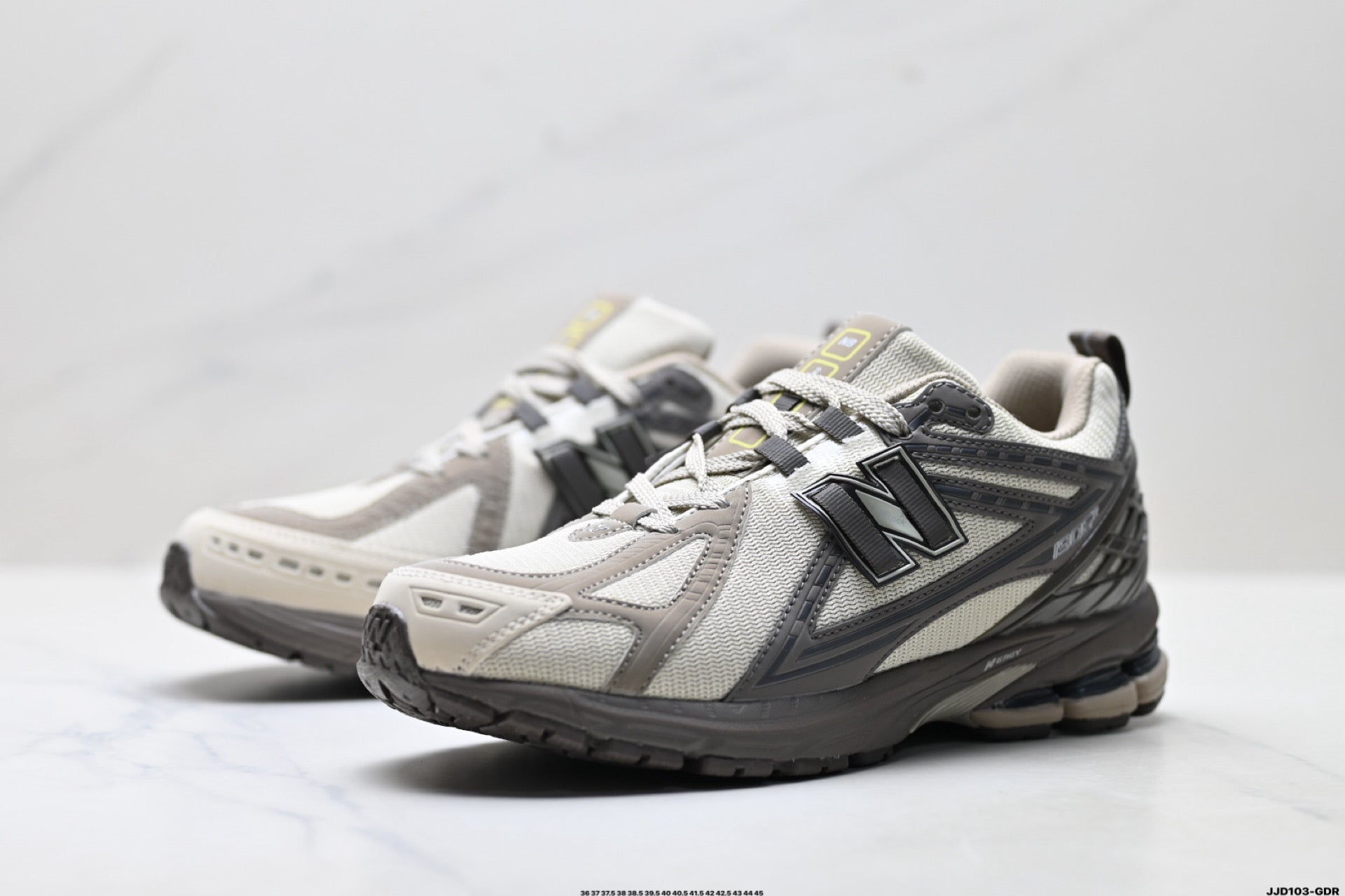 New Balance M1906RHD Retro Dad Sneaker M1906RHD
