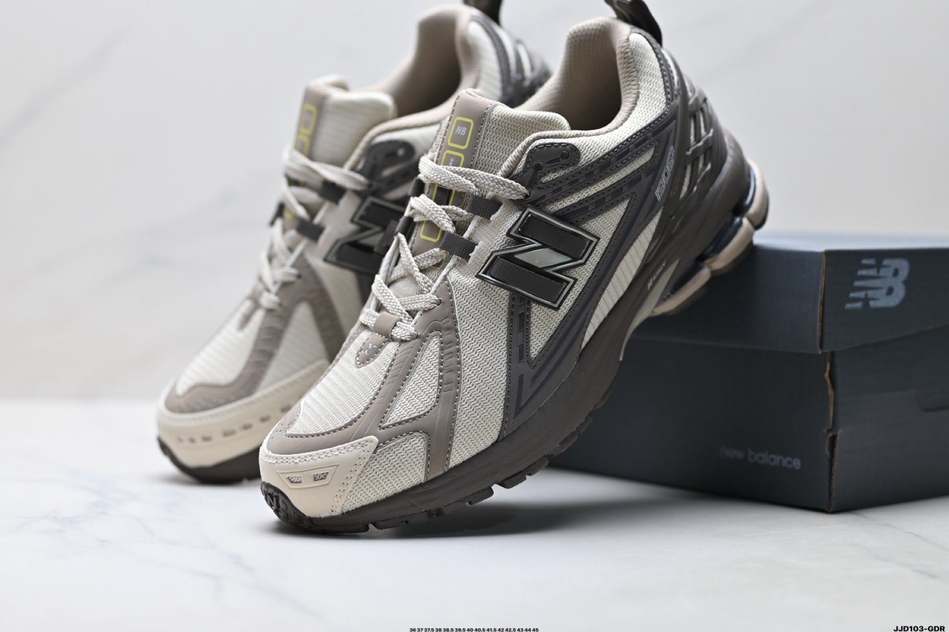 New Balance M1906RHD Retro Dad Sneaker M1906RHD