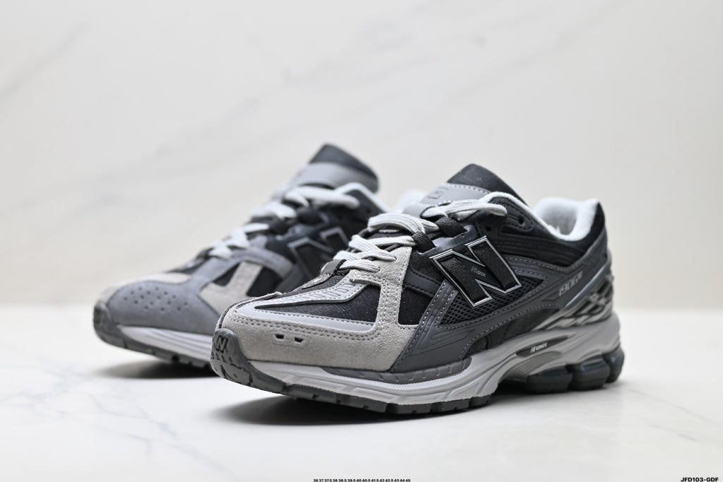 New Balance U19064JO Retro Dad Sneaker U19064JO