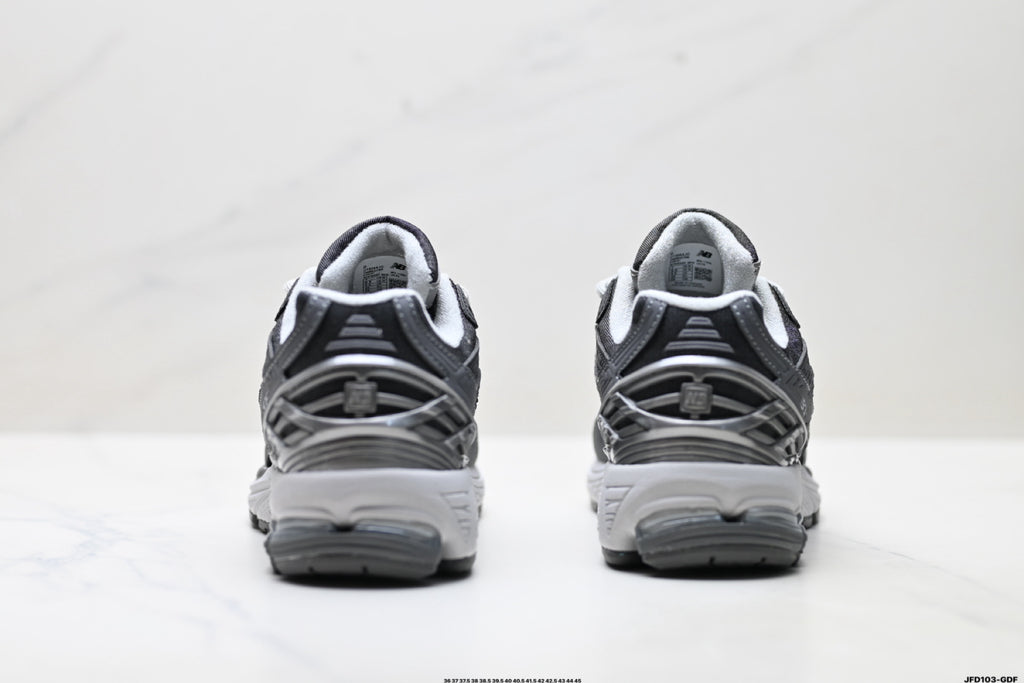 New Balance U19064JO Retro Dad Sneaker U19064JO