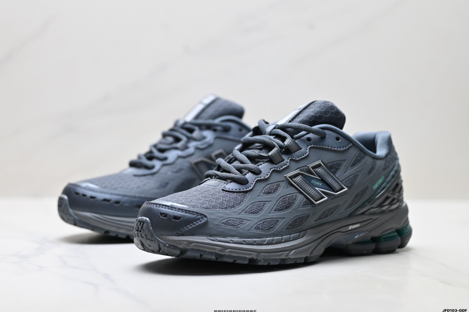 New Balance U19067TK Retro Dad Sneaker U19067TK