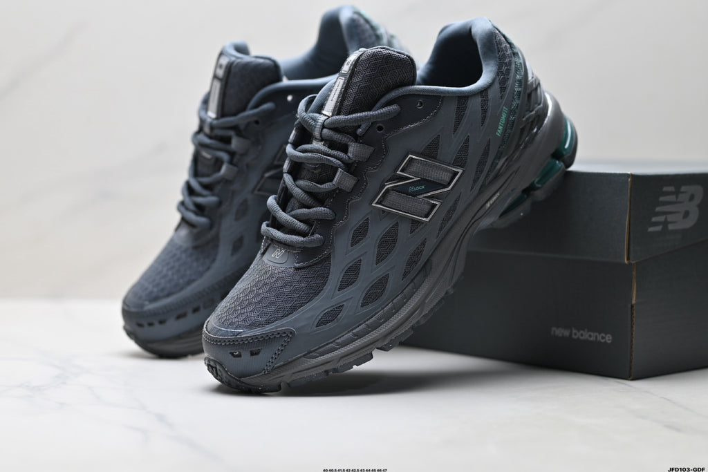 New Balance U19067TK Retro Dad Sneaker U19067TK