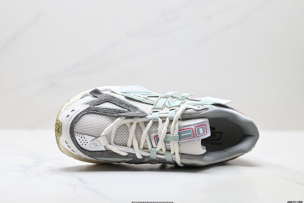 New Balance U19065DY Retro Dad Sneaker U19065DY