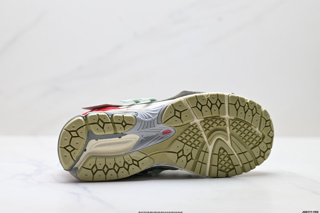 New Balance U19065DY Retro Dad Sneaker U19065DY