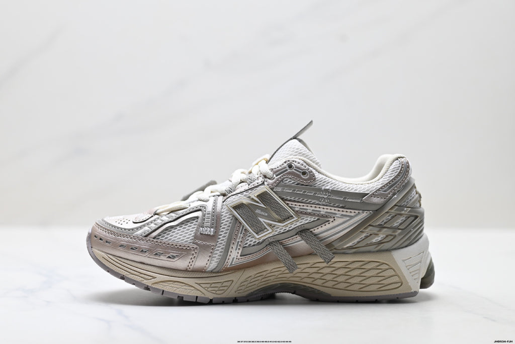 New Balance U1906VV Retro Dad Sneaker U1906VV