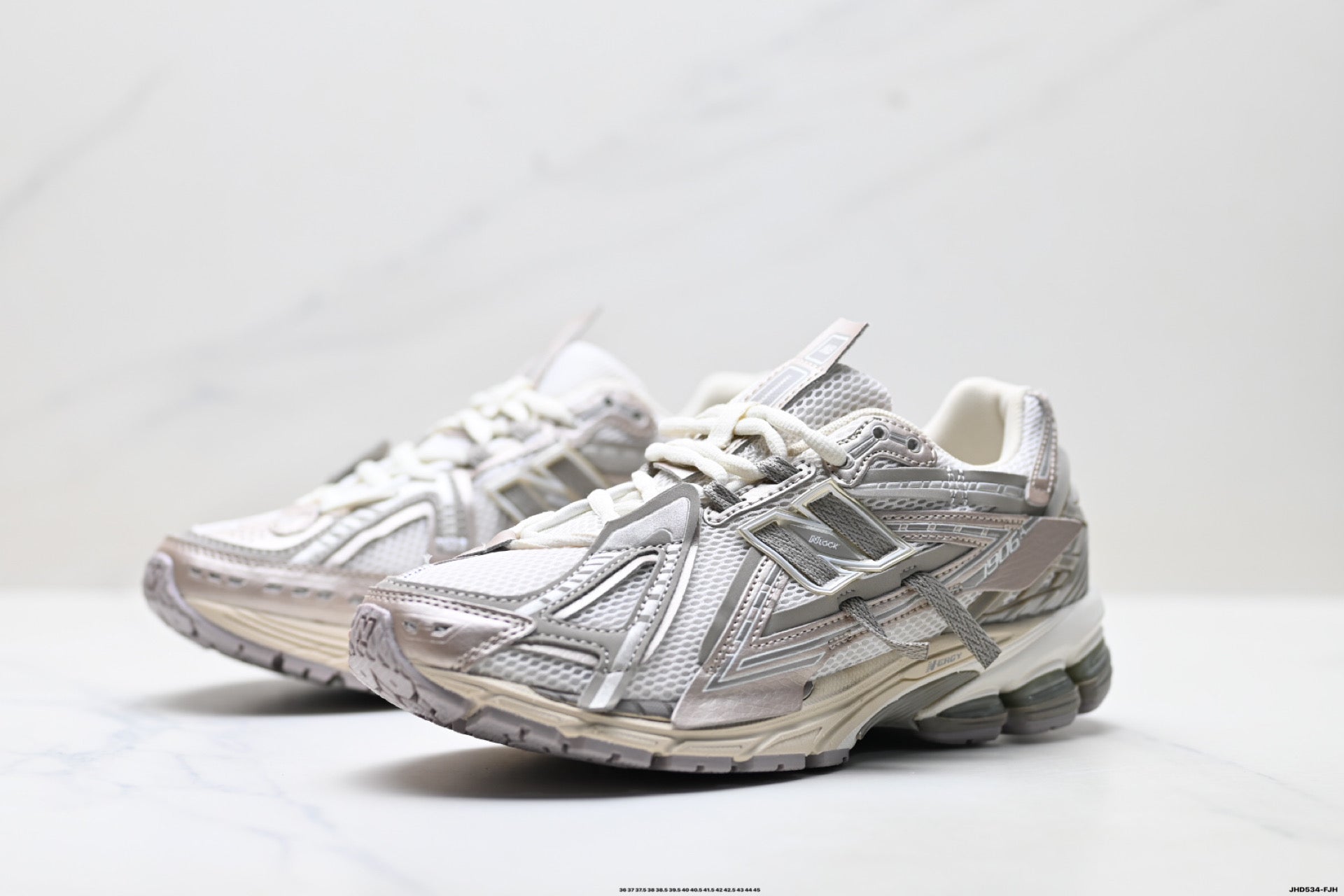 New Balance U1906VV Retro Dad Sneaker U1906VV