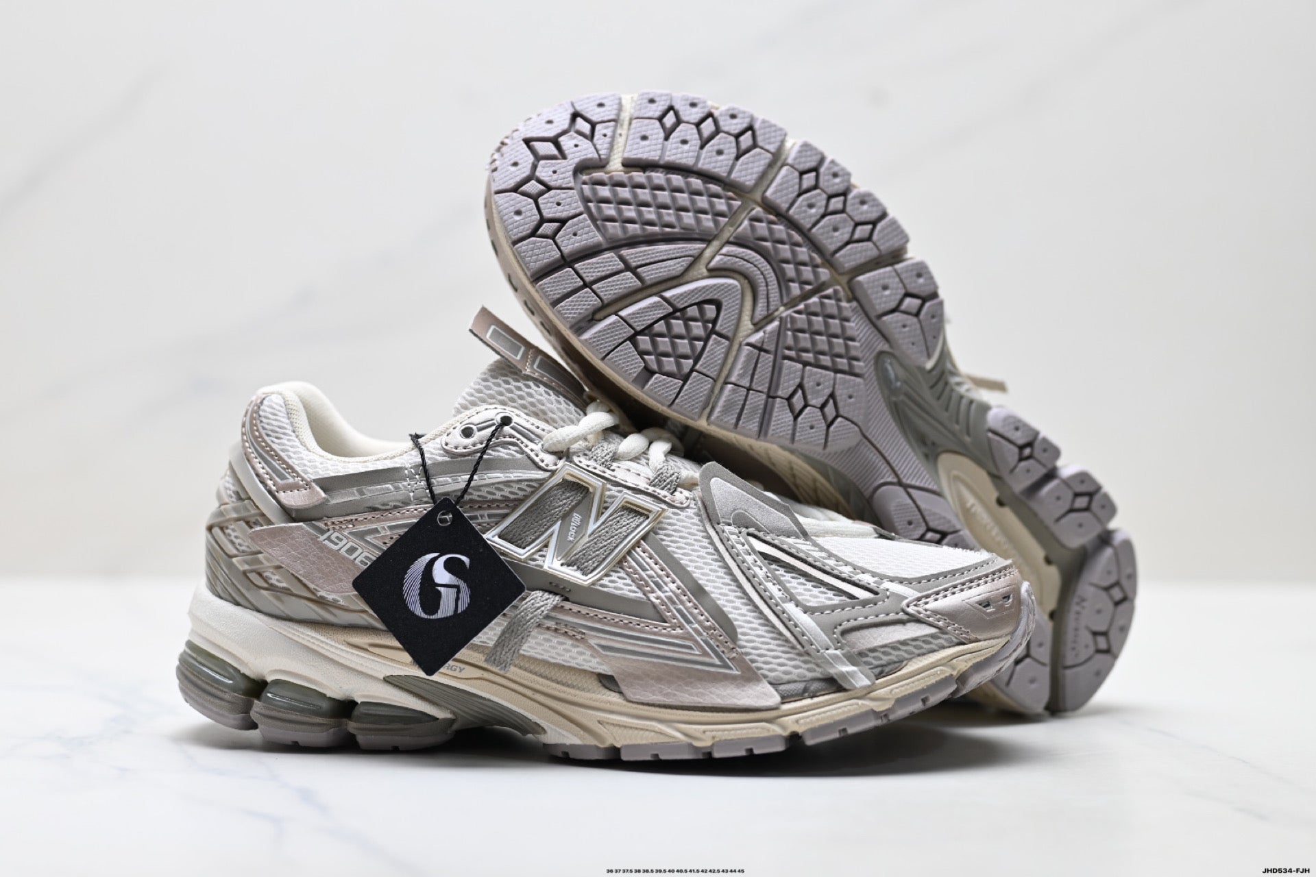 New Balance U1906VV Retro Dad Sneaker U1906VV