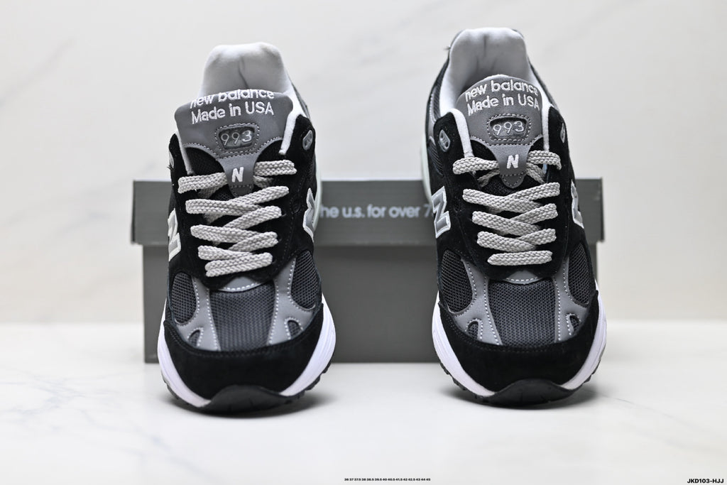 New Balance MR993 Made in USA Retro Dad Sneaker U993NV-ECL