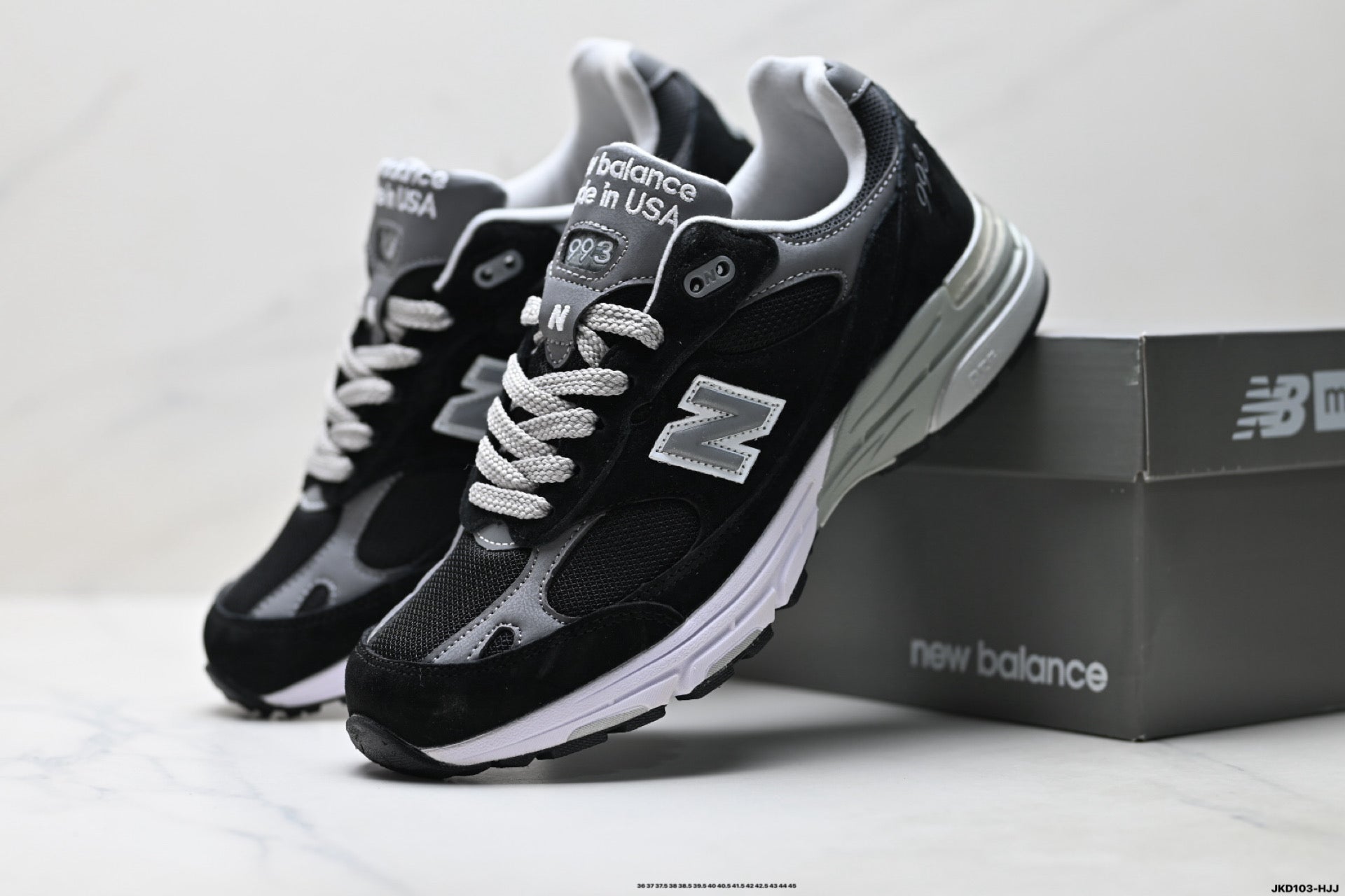 New Balance MR993 Made in USA Retro Dad Sneaker U993NV-ECL
