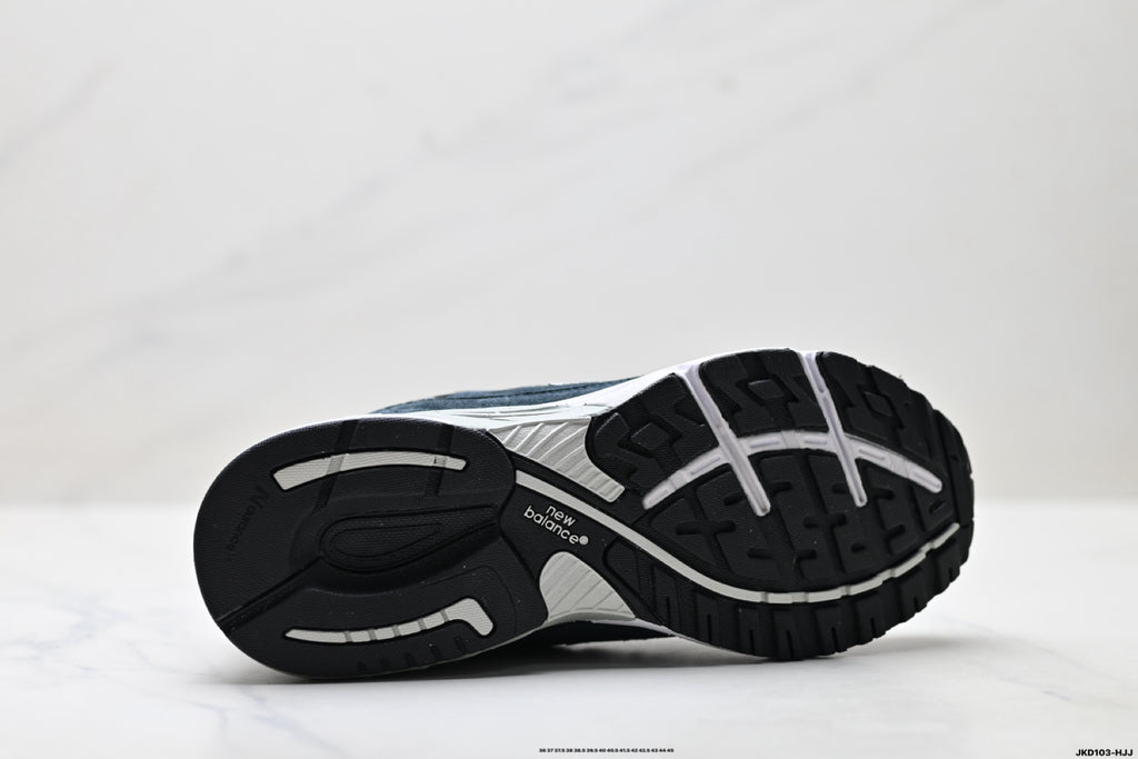 New Balance MR993 Made in USA Retro Dad Sneaker U993NV-B