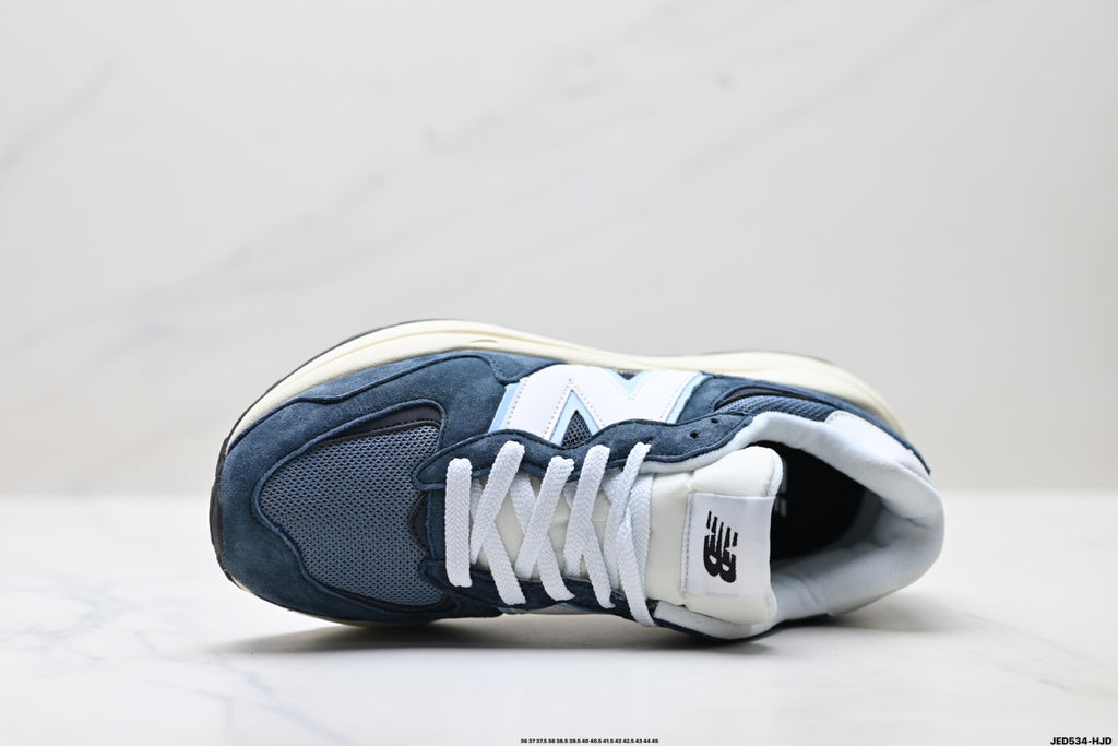 New Balance 5740 Low-Top Cushioned Retro Sneaker M5740VLB