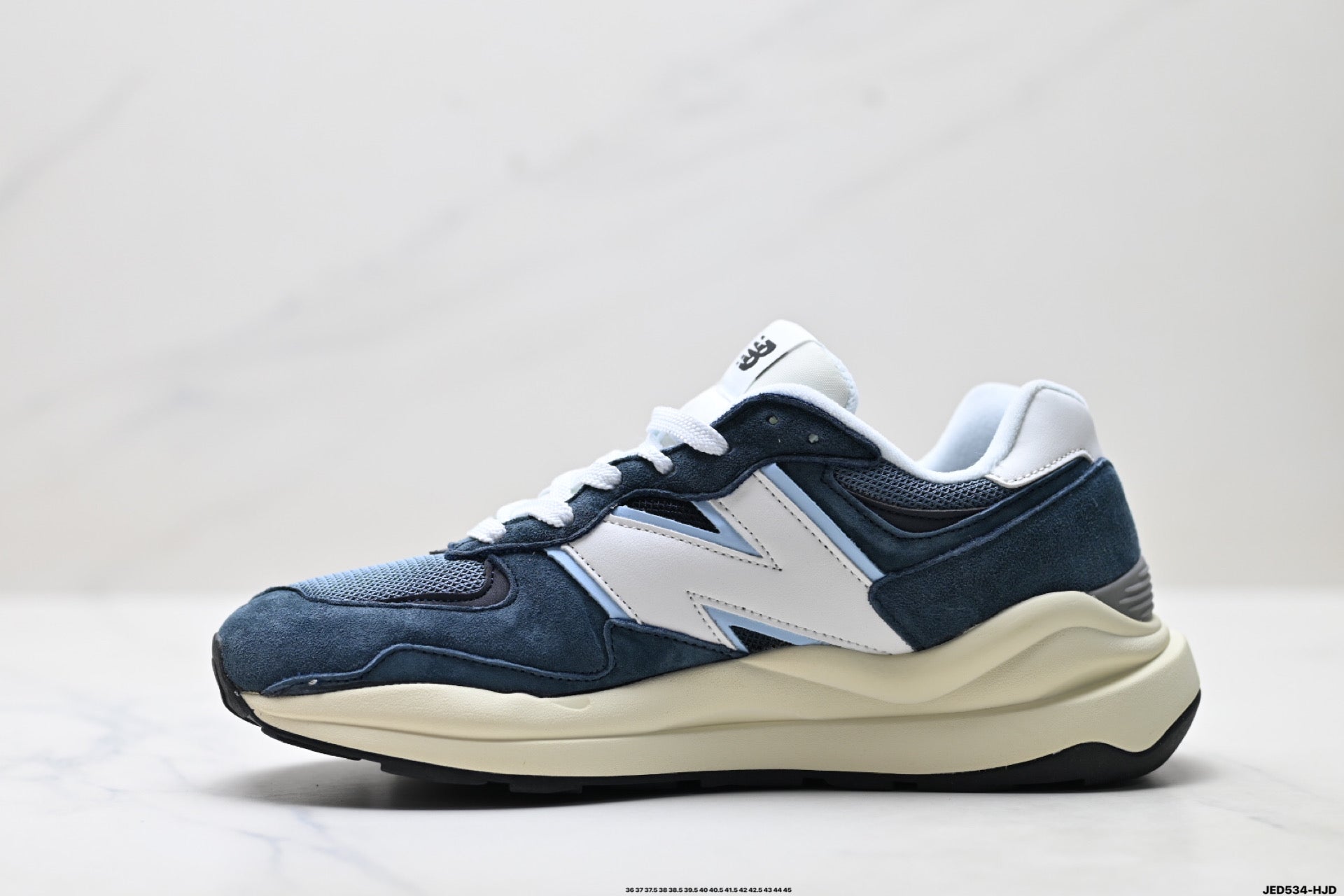 New Balance 5740 Low-Top Cushioned Retro Sneaker M5740VLB