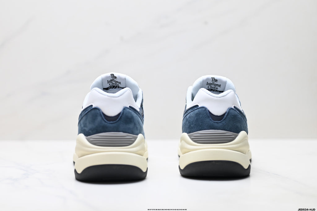 New Balance 5740 Low-Top Cushioned Retro Sneaker M5740VLB