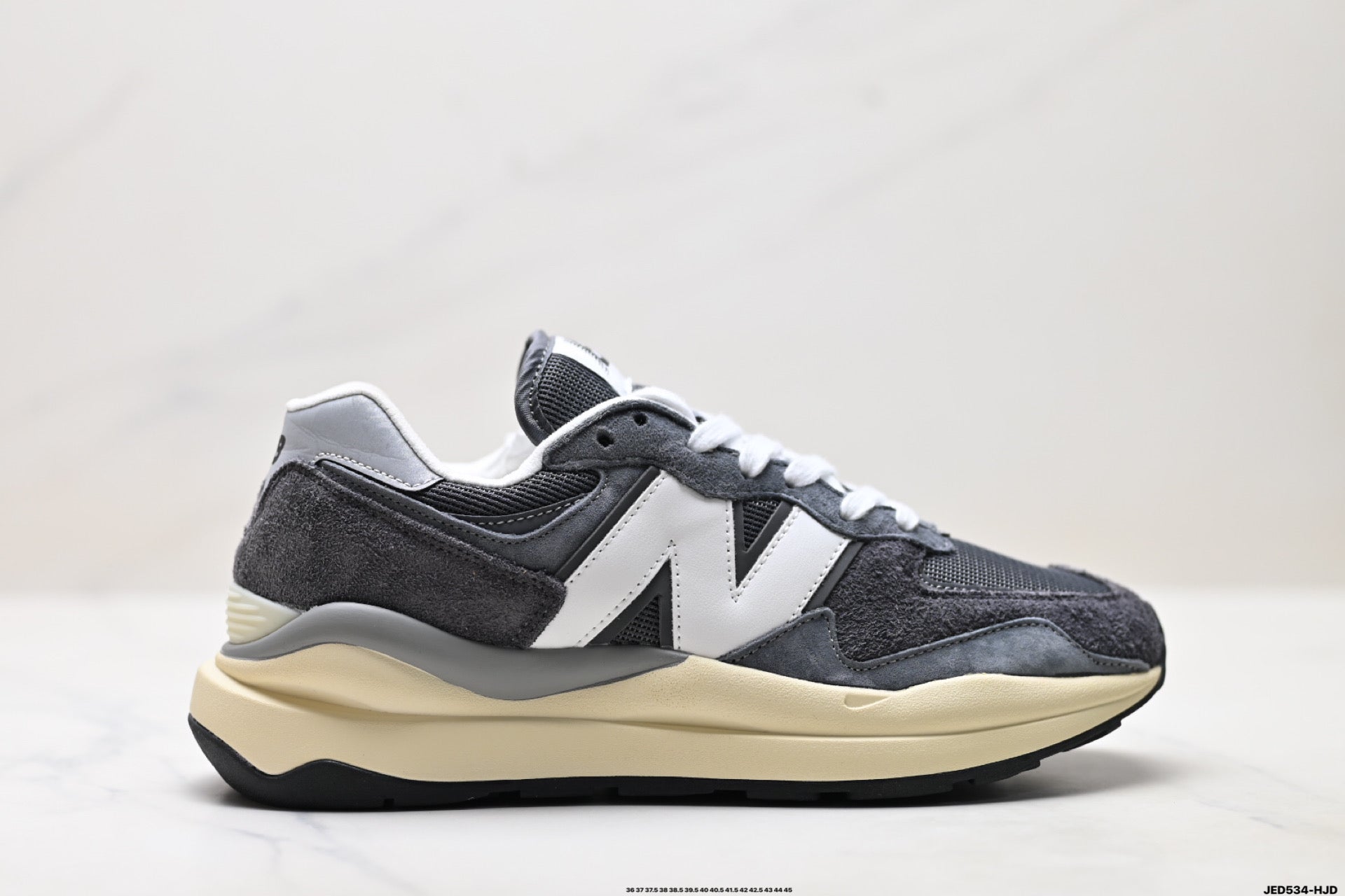 New Balance 5740 Low-Top Cushioned Retro Sneaker M5740VLB