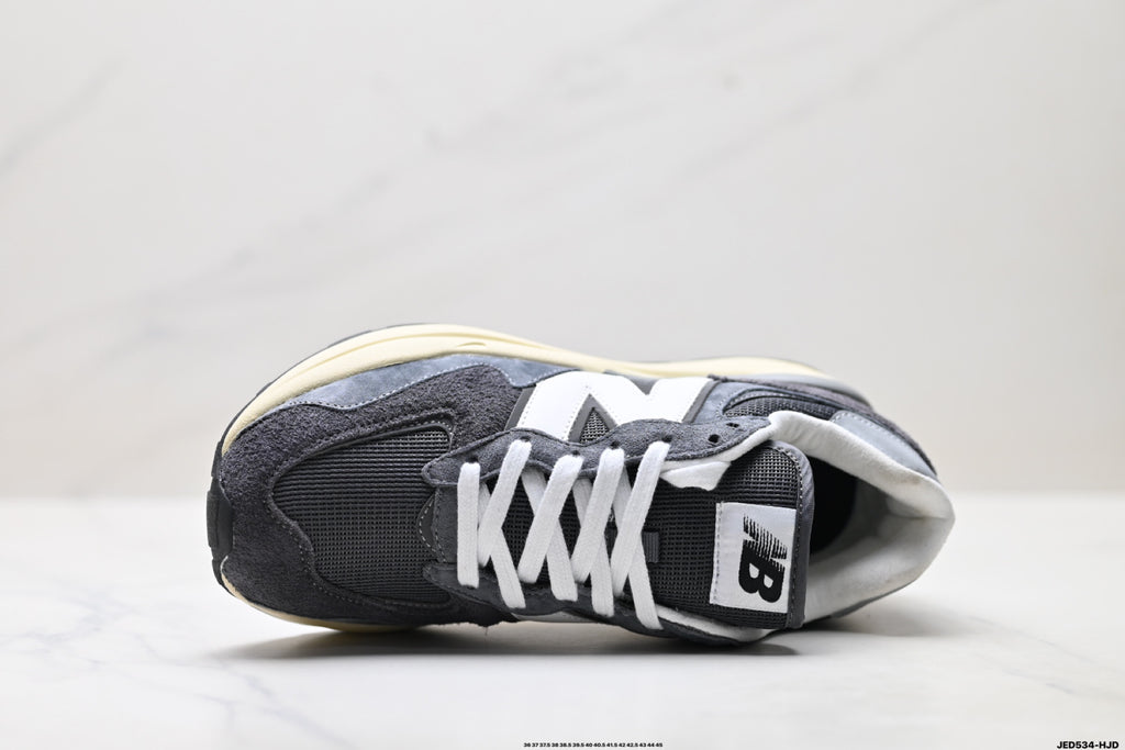 New Balance 5740 Low-Top Cushioned Retro Sneaker M5740VLB