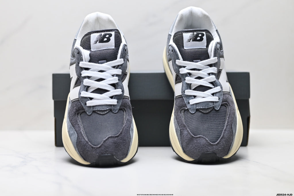New Balance 5740 Low-Top Cushioned Retro Sneaker M5740VLB