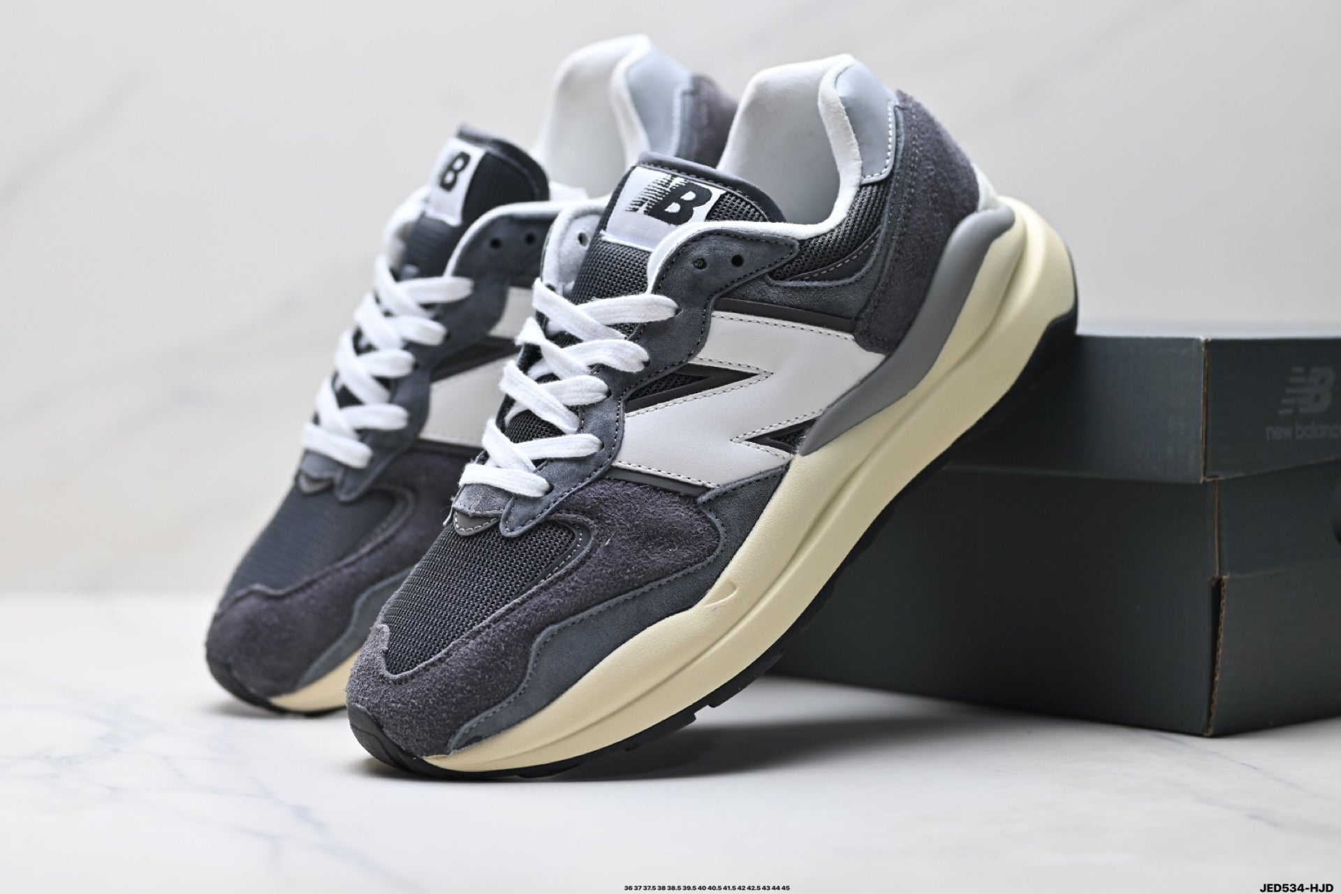 New Balance 5740 Low-Top Cushioned Retro Sneaker M5740VLB