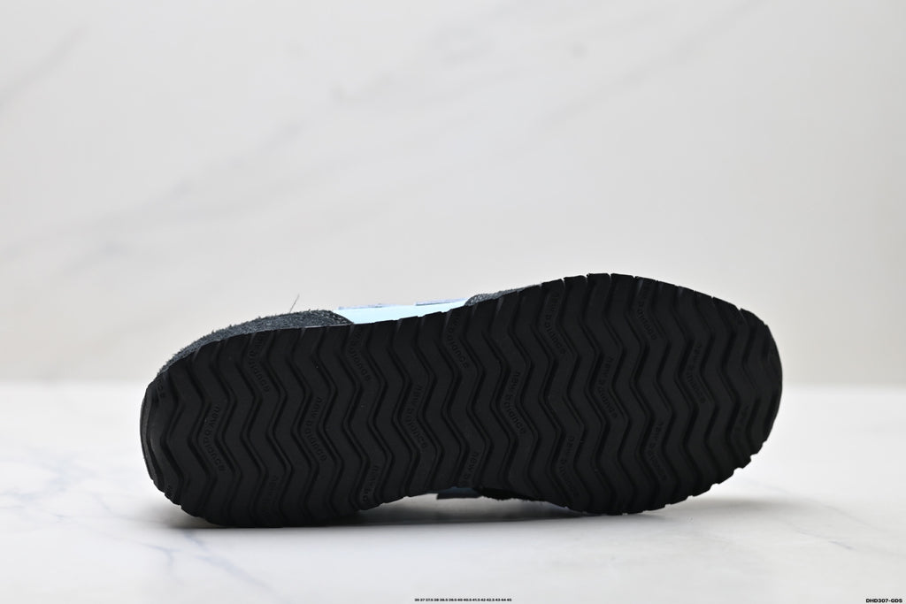 New Balance 471 Retro Low-Top Lifestyle Sneaker U471AB