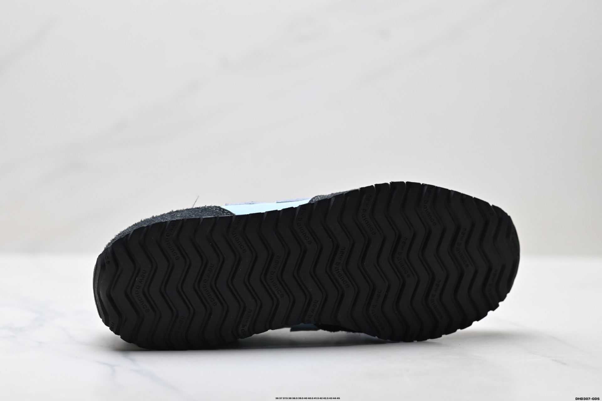 New Balance 471 Retro Low-Top Lifestyle Sneaker U471AB