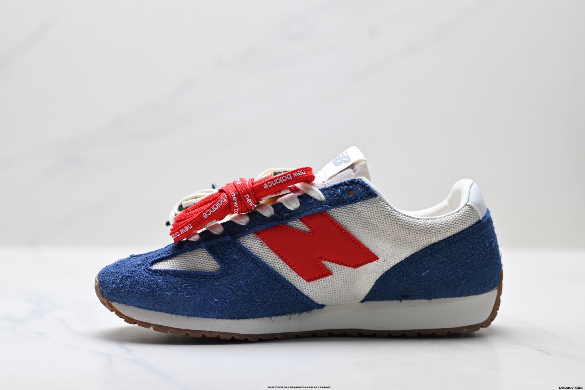 New Balance 471 Retro Low-Top Lifestyle Sneaker U471AK