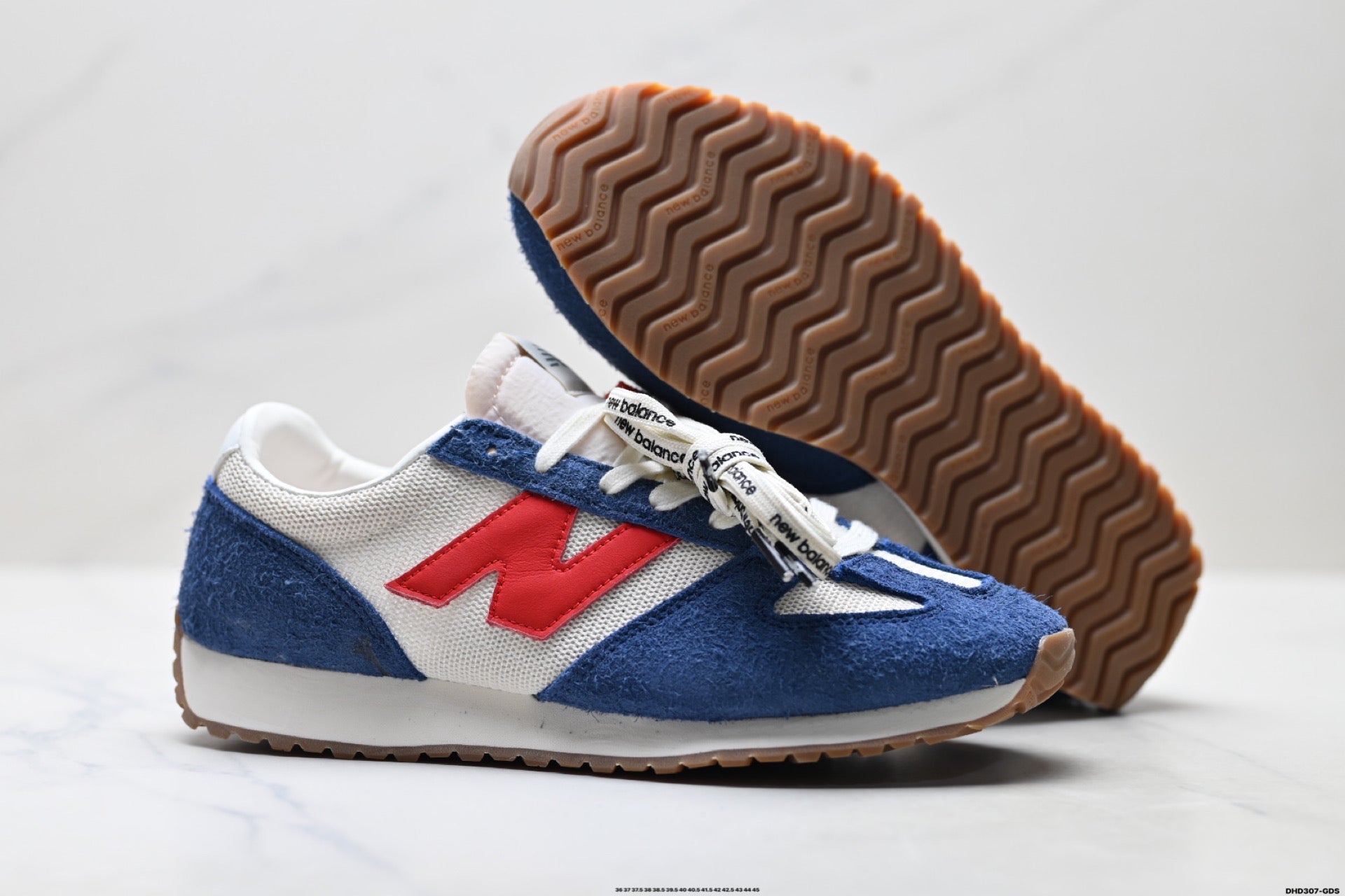 New Balance 471 Retro Low-Top Lifestyle Sneaker U471AK