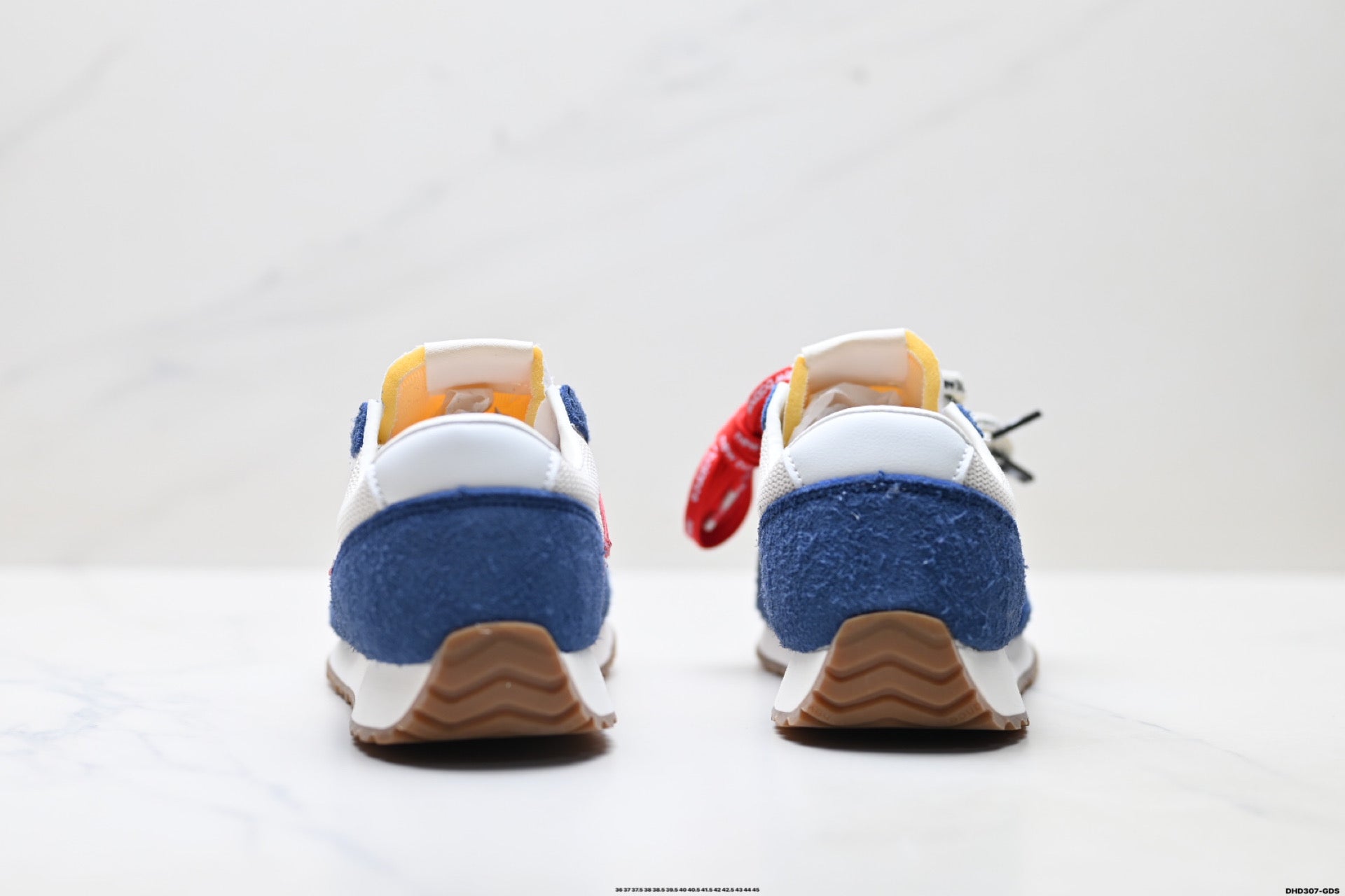 New Balance 471 Retro Low-Top Lifestyle Sneaker U471AK