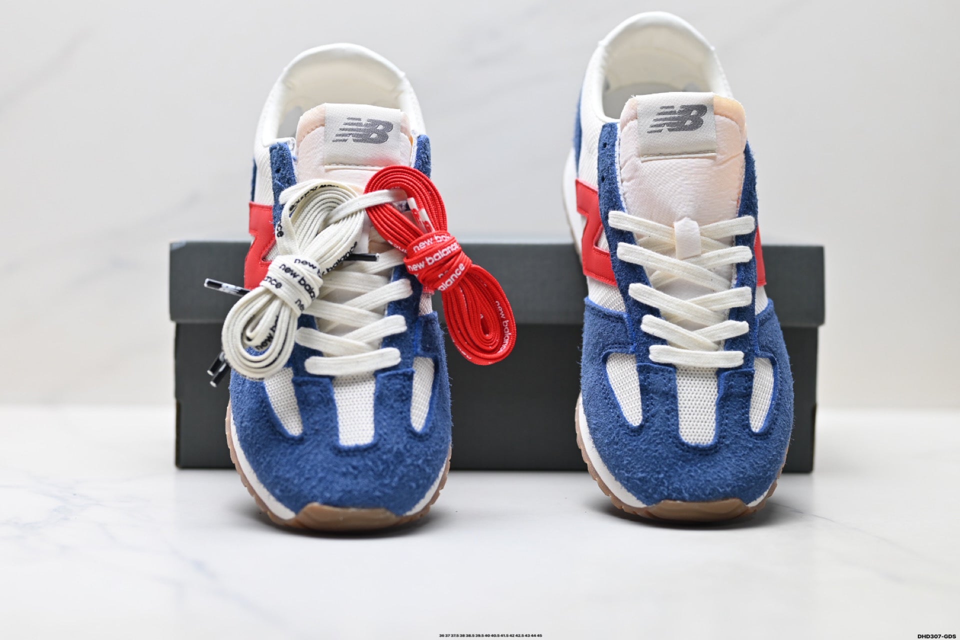 New Balance 471 Retro Low-Top Lifestyle Sneaker U471AK
