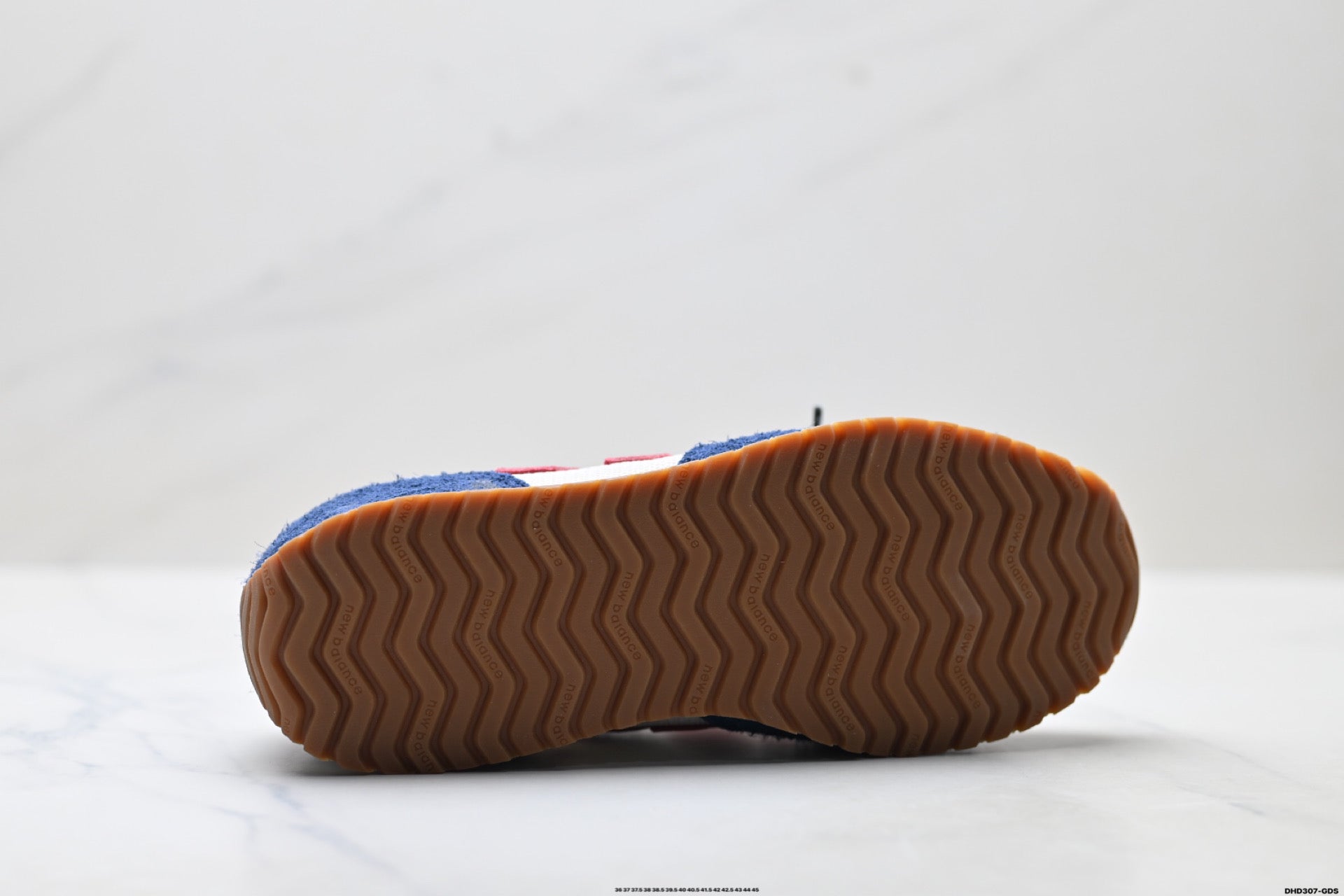New Balance 471 Retro Low-Top Lifestyle Sneaker U471AK